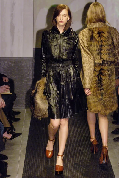 Look 32